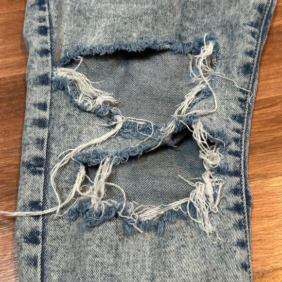 Forever 21 Los Angeles Distressed Skinny Jeans Acid Wash| Women Size 28 - Picture 5 of 13